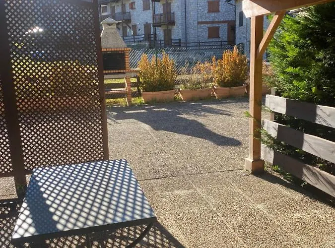 Lägenhet Check-in Casas Cumbre De Benasque *