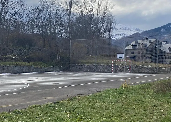 Check-in Casas Cumbre De Benasque * Eriste